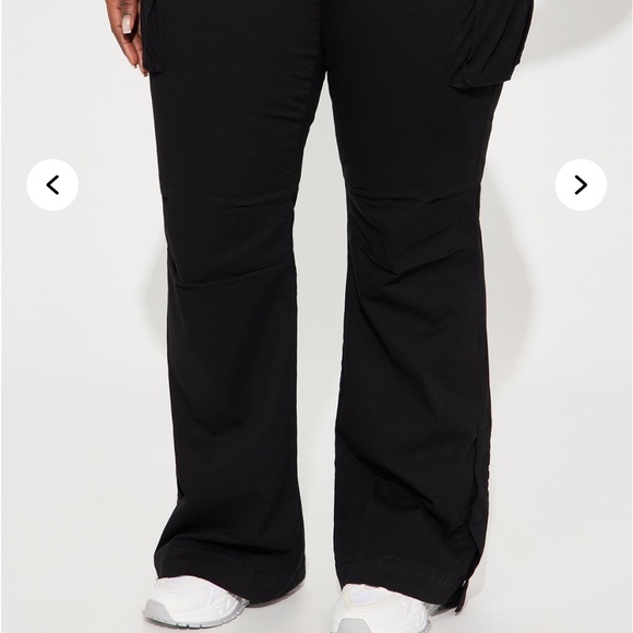 Fashion Nova Black cargo pants - Picture 2 of 3
